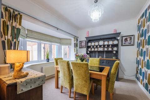 8 Causer Road, Barton Under Needwood, Burton-on-trent, DE13 8FB
