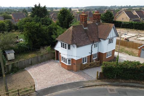 4 bedroom detached house for sale, Kings Road, Southminster