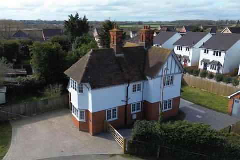 4 bedroom detached house for sale, Kings Road, Southminster