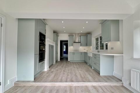 4 bedroom detached house for sale, Kings Road, Southminster