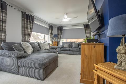 3 bedroom chalet for sale, Valley Rise, Dersingham