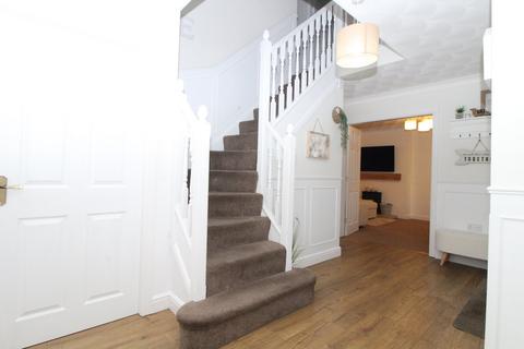 4 bedroom detached house for sale, Steadings Way, Keighley, BD22