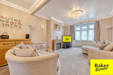 3 bedroom terraced house for sale, New North Road, Hainault IG6