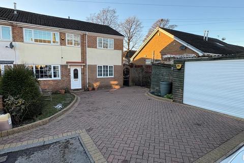 4 bedroom townhouse for sale, Green Court, Scholes, Cleckheaton