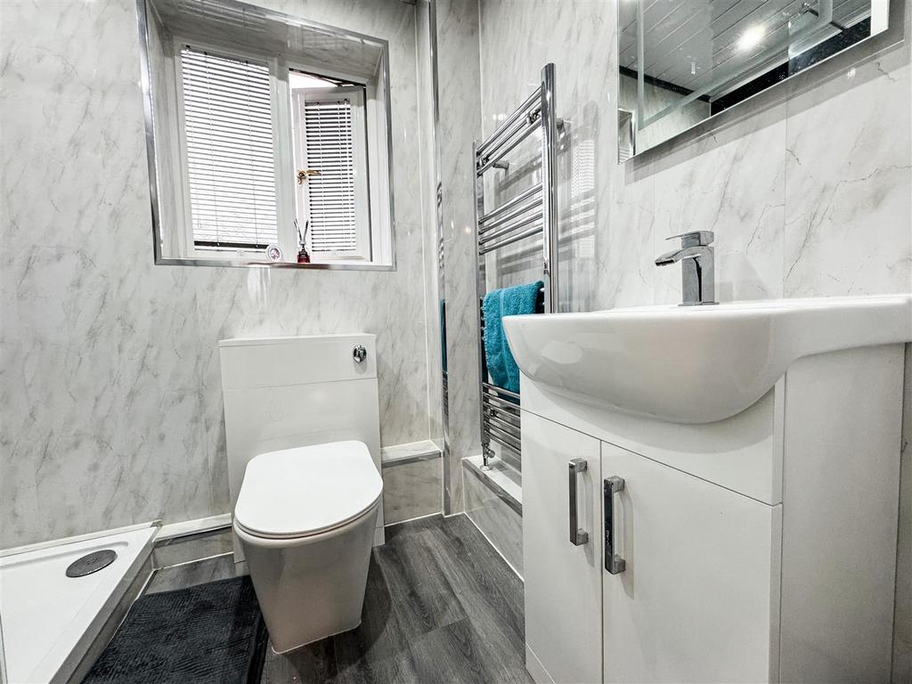 Family shower room