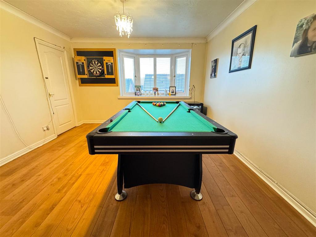 Lounge and games room