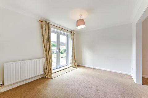 4 bedroom detached house for sale, Gloucester Way, Chichester