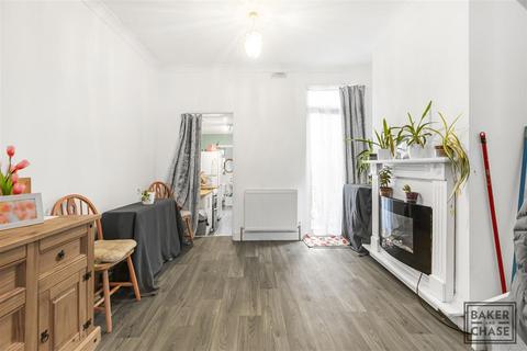 2 bedroom terraced house for sale, Batley Road, Enfield EN2