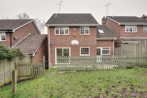 95 Beech Hill, Haywards Heath, RH16 3TS