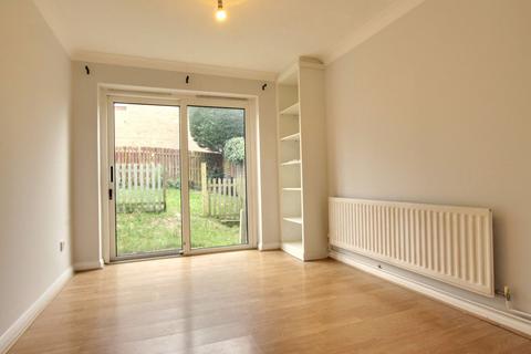 95 Beech Hill, Haywards Heath, RH16 3TS