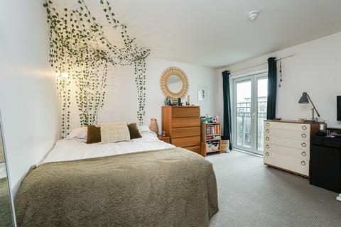 3 bedroom apartment for sale, Hopton Road, Royal Arsenal SE18