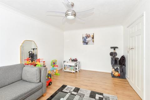 2 bedroom maisonette for sale, Station Road, Horsham, West Sussex