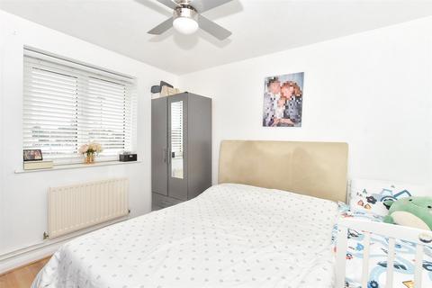 2 bedroom maisonette for sale, Station Road, Horsham, West Sussex