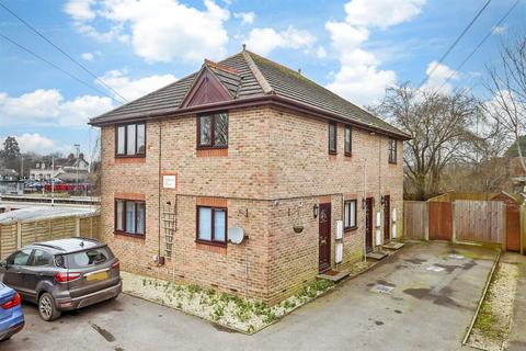 2 bedroom maisonette for sale, Station Road, Horsham, West Sussex