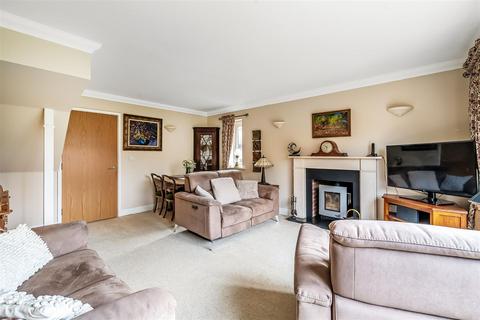 3 bedroom end of terrace house for sale, Bassetts, Tatsfield,