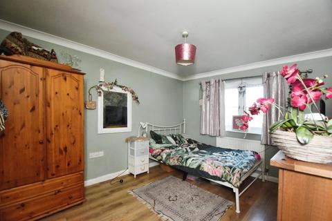 8 Randolph Close, Ipswich, IP4 5GB