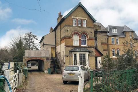 1 bedroom flat for sale, Flat 2A, 13 The Avenue, Worcester Park, Surrey, KT4 7EW