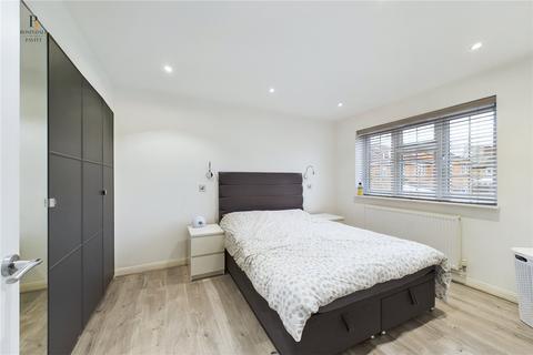 77 Groveside Close, Carshalton, SM5 2ER