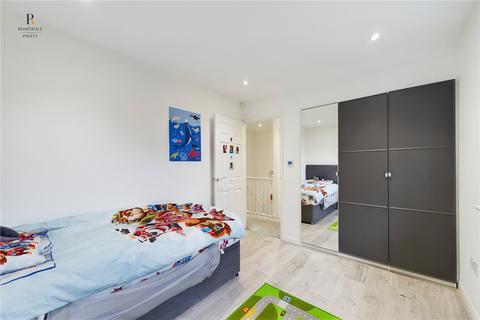 77 Groveside Close, Carshalton, SM5 2ER
