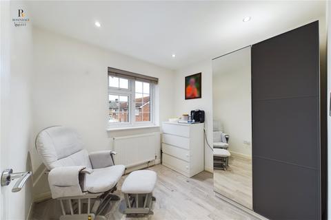77 Groveside Close, Carshalton, SM5 2ER