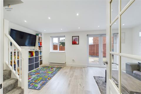 77 Groveside Close, Carshalton, SM5 2ER