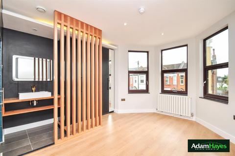 1 bedroom apartment for sale, Churchfield Avenue, London N12