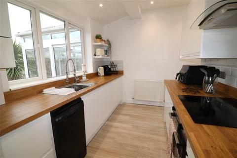 2 bedroom bungalow for sale, Oakdene Avenue, Northumberland Heath, DA8