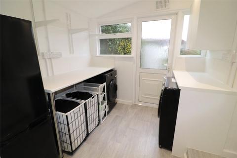 28 Oakdene Avenue, Erith, DA8 1EJ
