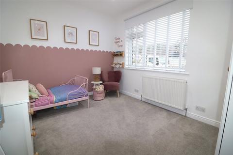 28 Oakdene Avenue, Erith, DA8 1EJ