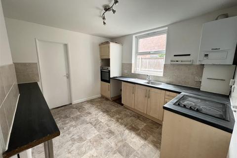 2 bedroom flat to rent, Norwich Road, Ipswich