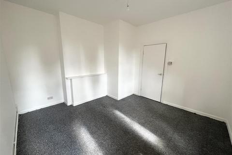 2 bedroom flat to rent, Norwich Road, Ipswich