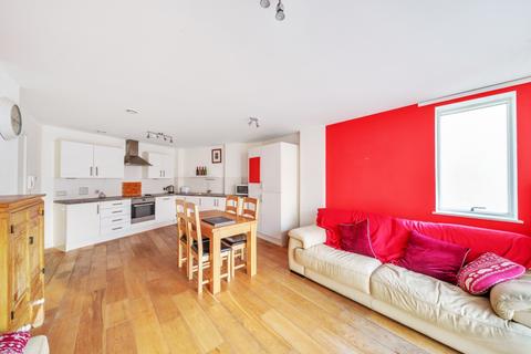 2 bedroom apartment to rent, Glengall Road London SE15