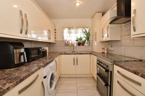 3 bedroom maisonette for sale, St. Stephen's Close, Walthamstow