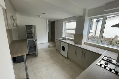 2 bedroom flat to rent, 20 A Tewkesbury Street