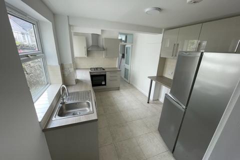 2 bedroom flat to rent, 20 A Tewkesbury Street