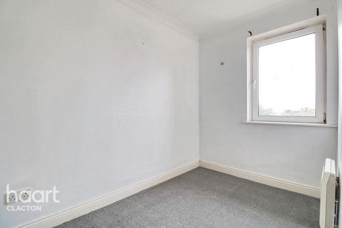 2 bedroom apartment for sale, Connaught Gardens East, Clacton-On-Sea