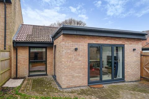 24 Maple Close, Ash Vale, Aldershot, GU12 5JZ