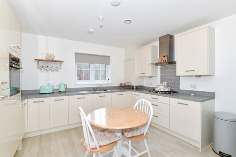 2 bedroom ground floor flat for sale, Thomas Road, Aylesford, Kent