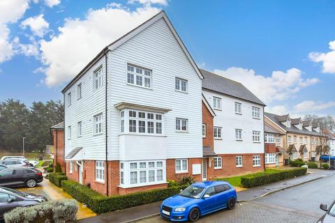 2 bedroom ground floor flat for sale, Thomas Road, Aylesford, Kent