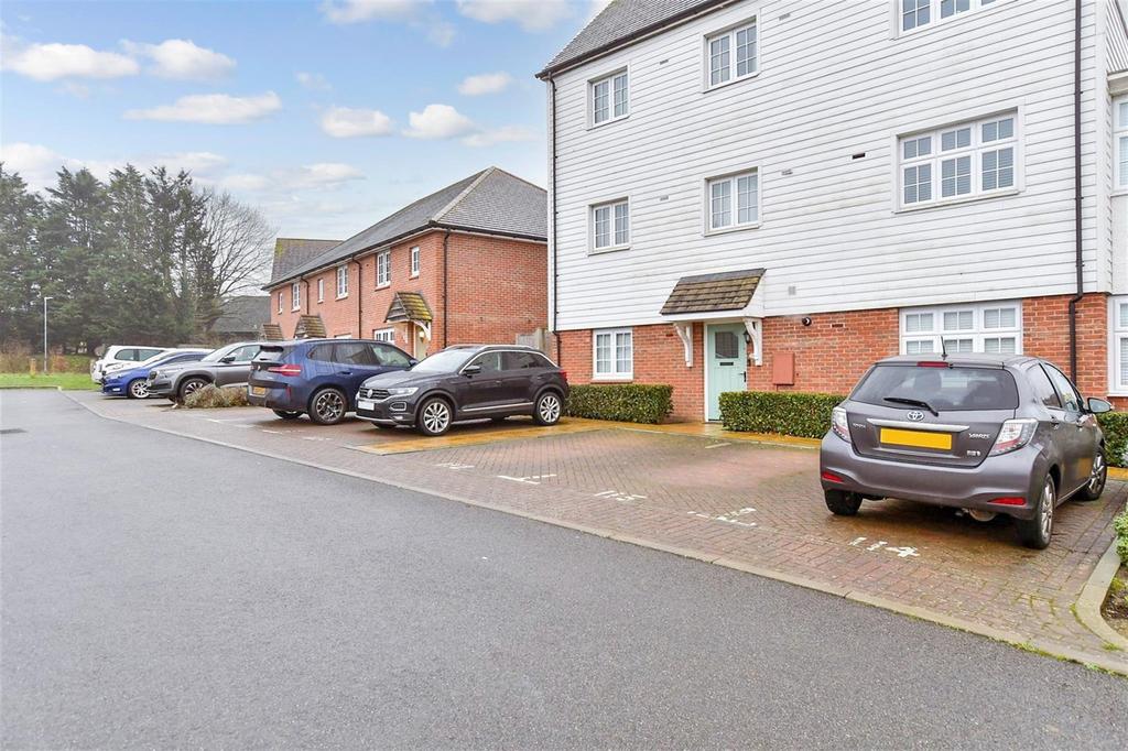 Driveway/Parking