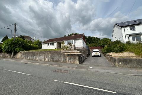 4 bedroom bungalow for sale, Fountain Hall Terrace, Carmarthen, SA31