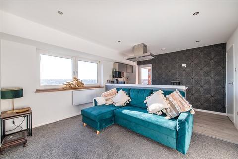 2 bedroom flat for sale, Spring Grove, Gravesend, Kent, DA12