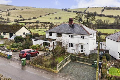 undefined, Maes Einion, Tregeiriog