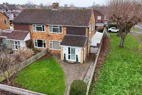 3 bedroom semi-detached house for sale, Southfield Road, Aylesbury, Buckinghamshire