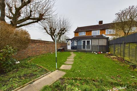 3 bedroom semi-detached house for sale, Southfield Road, Aylesbury, Buckinghamshire