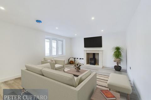 undefined, Walnut Tree Close, Nazeing EN9