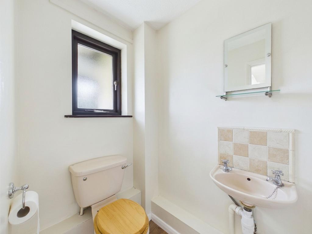 Cloakroom/WC