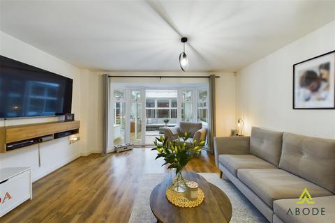 9 Bowling Green Road, Uttoxeter, ST14 7HW