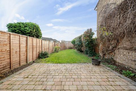 7 Haslam Close, Uxbridge, UB10 8TJ