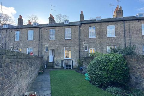 4 bedroom terraced house to rent, New Square, Cambridge, Cambridgeshire